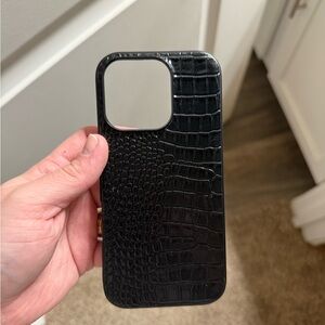 Black Croc-Texture Phone Case for iPhone - Stylish Protection